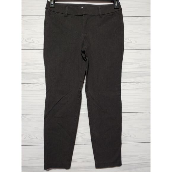 Womens Old Navy Mid Rise Pixie sz 4 - Picture 1 of 4